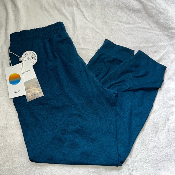 Vuori Pants - Performance Jogger size: medium color: Cosmo Heather